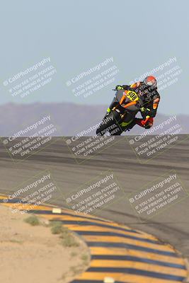 media/Oct-08-2023-CVMA (Sun) [[dbfe88ae3c]]/Race 3 Amateur Supersport Middleweight/